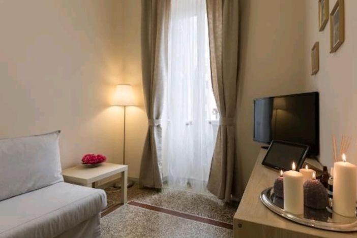 Emi House Re Di Roma , Intero Appartamento - 80 Mq Экстерьер фото