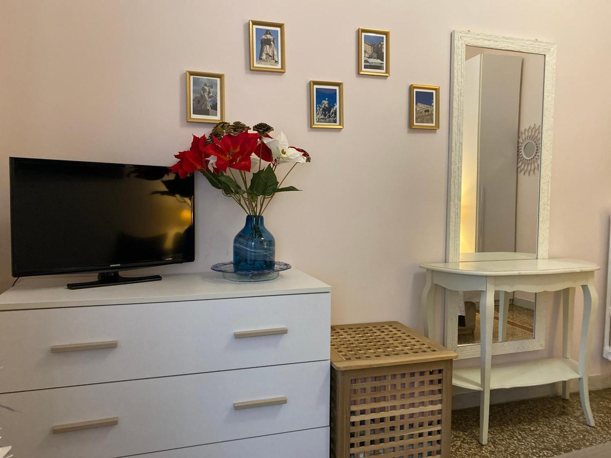 Emi House Re Di Roma , Intero Appartamento - 80 Mq Экстерьер фото